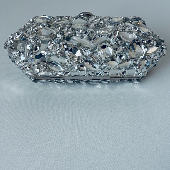 CACHÉ | Crystal Clutch - Picture 4 of 12